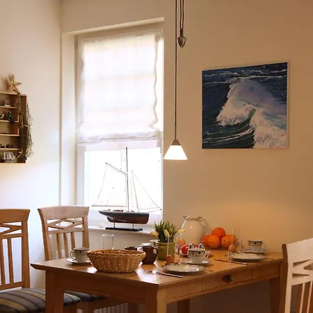 Apartmenthaus Ostseewelle 13 * Kühlungsborn