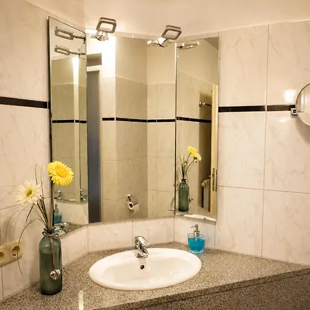 Apartmenthaus Ostseewelle 13 * Ostseebad Kühlungsborn